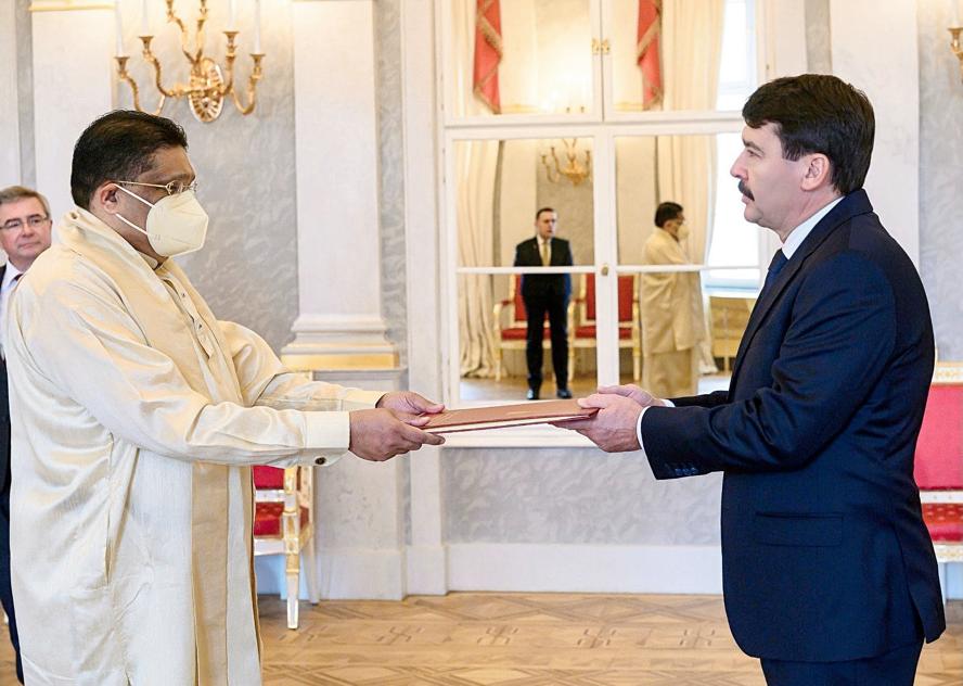 Ambassador Majintha Jayesinghe Presents Letters Of Credence In Hungary ...