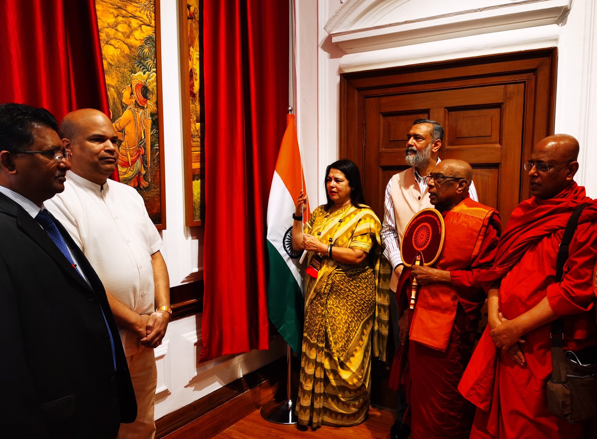 Two Photographs Of Sri Lankan Origin Unveiled At The Office Of The ...